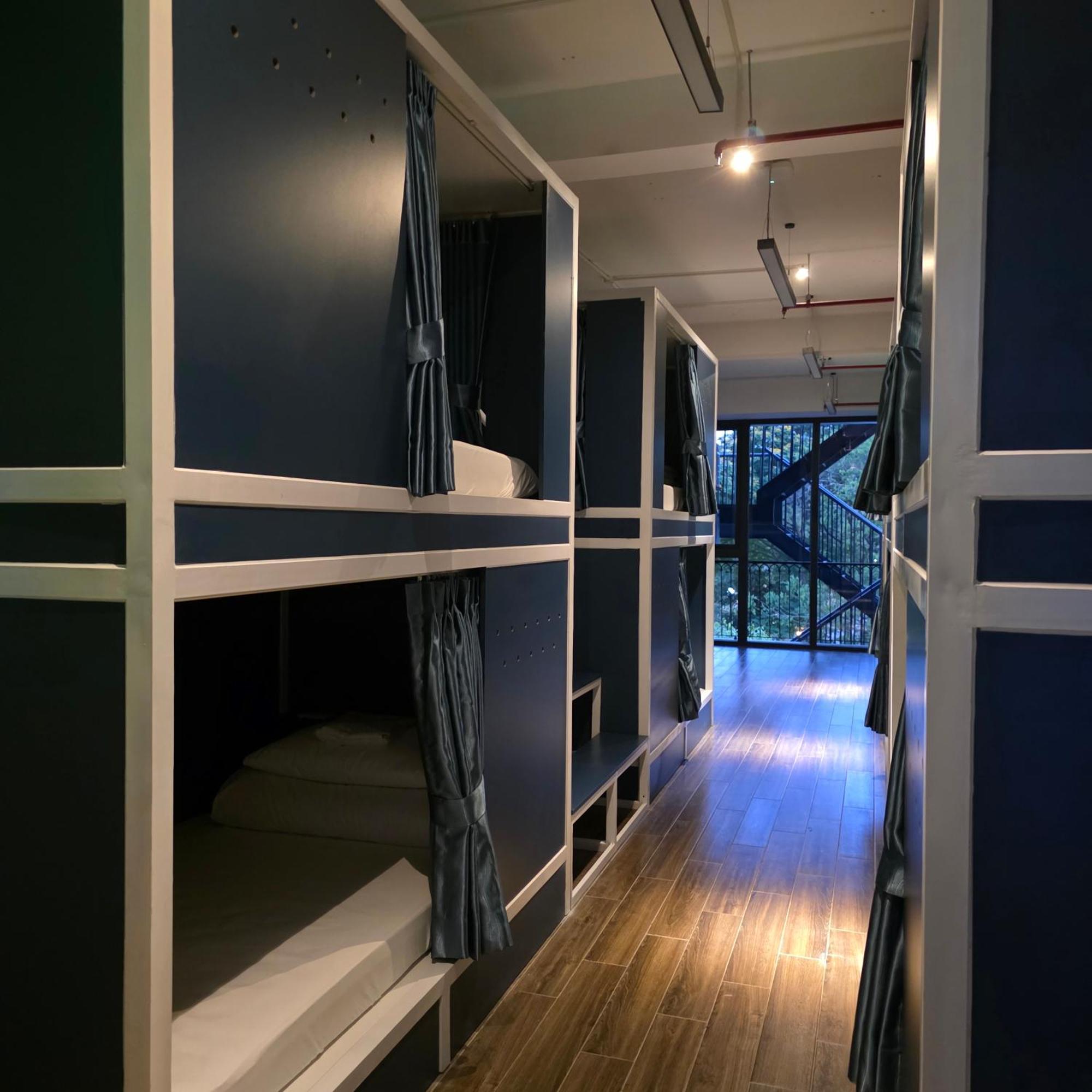 Cozy Cubes Hotel