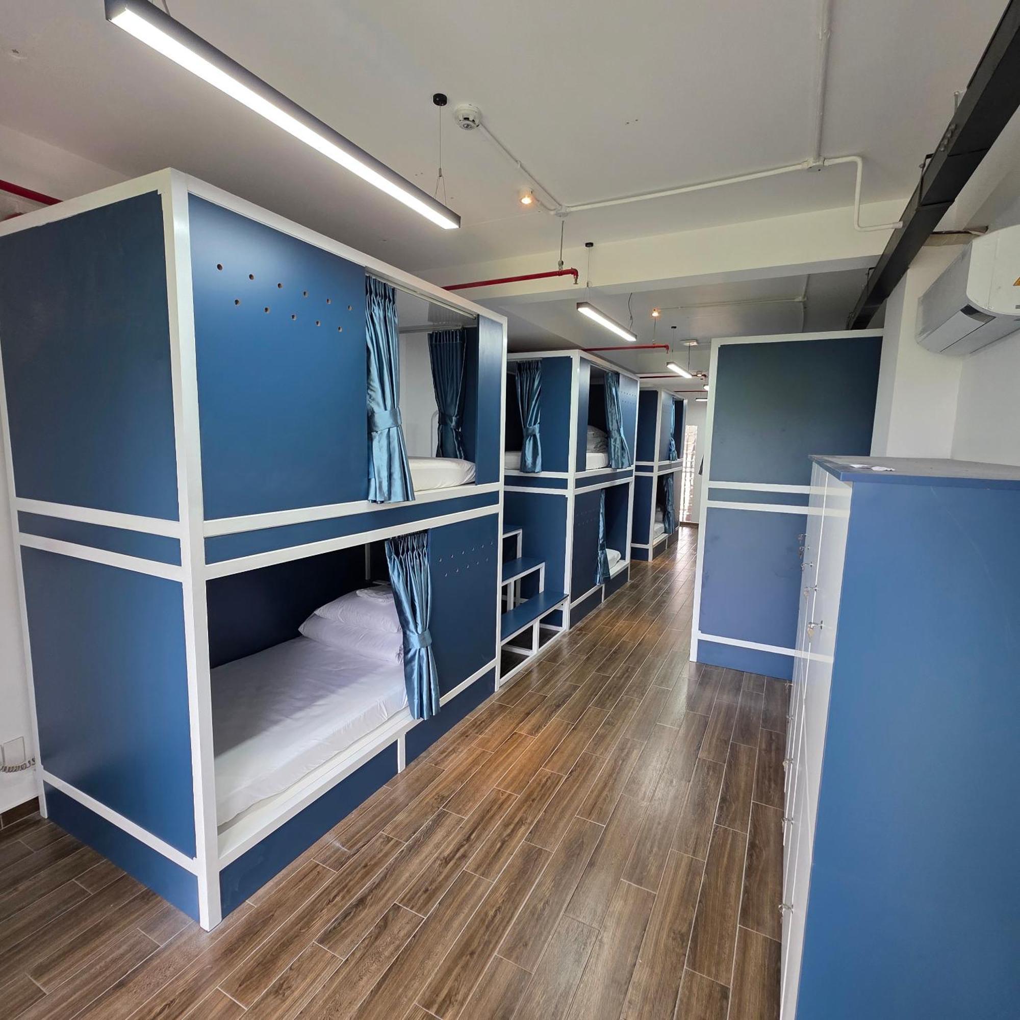 Cozy Cubes Hotel 3*