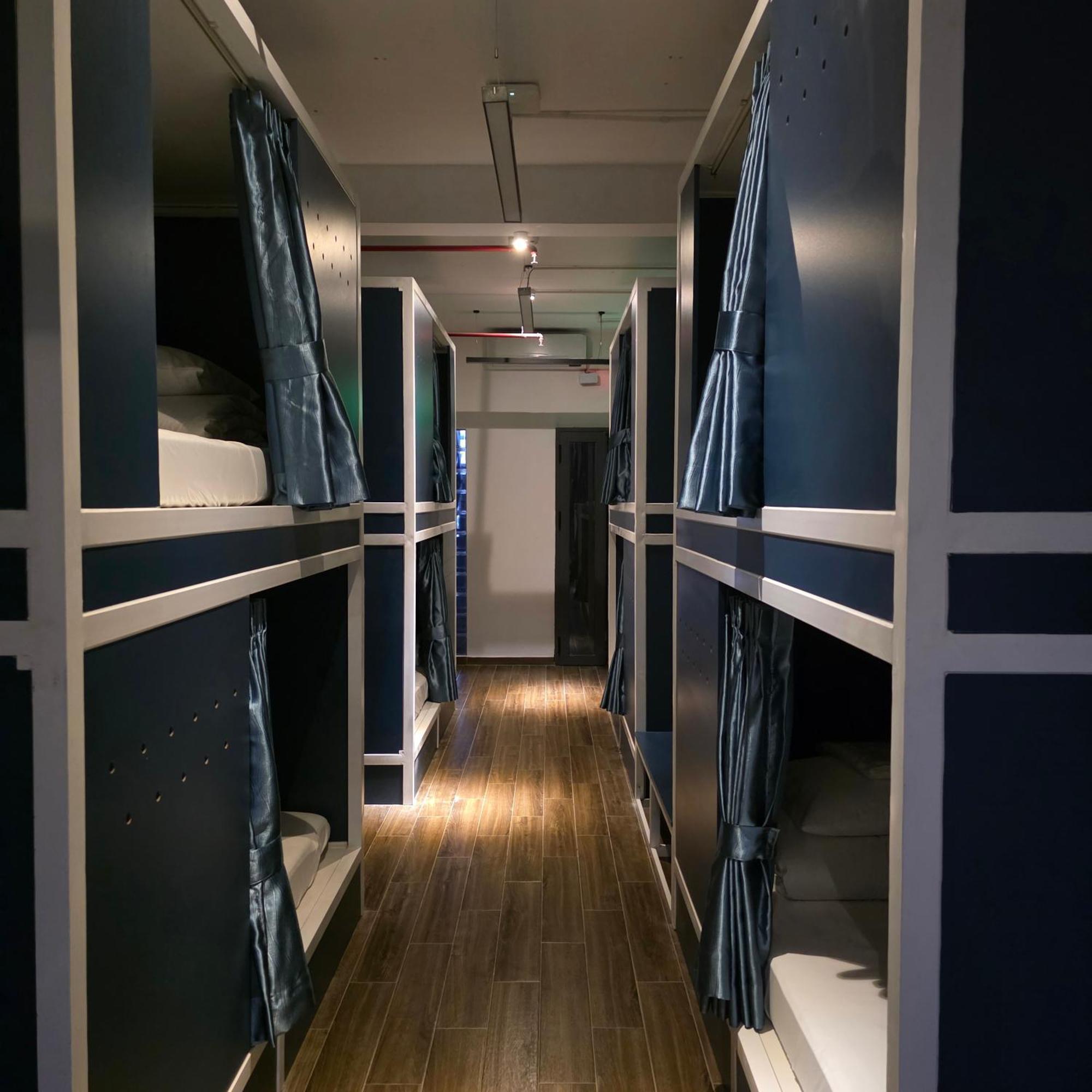 Cozy Cubes Hotel